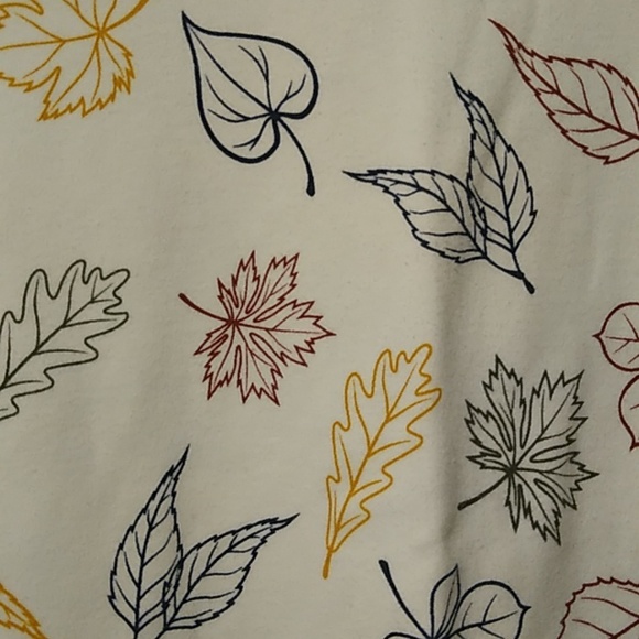 2/$10 Bonnie Evans fall leaves top - Picture 3 of 4